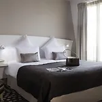 Mercure Paris 4*