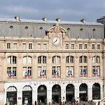 Mercure Paris 4*