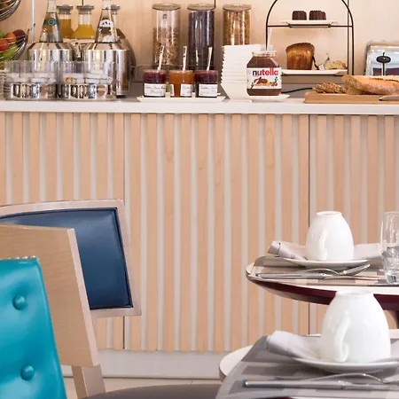 Mercure Paris 4*