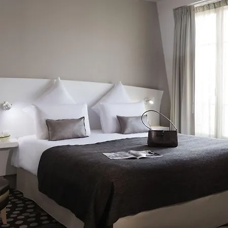 Mercure Paris 4*