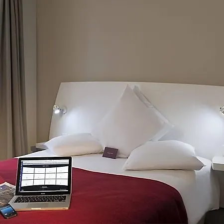 Mercure Paris Отель 4*