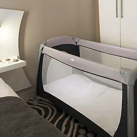Mercure Paris 4*