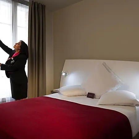 Mercure Paris Отель 4*