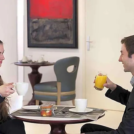 Mercure Paris Отель Левалуа-Пере