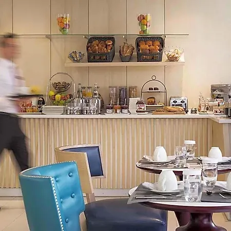 Отель Mercure Paris Левалуа-Пере