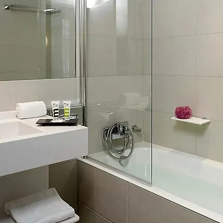 Отель Mercure Paris