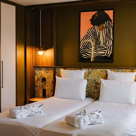 Mercure Paris 4*
