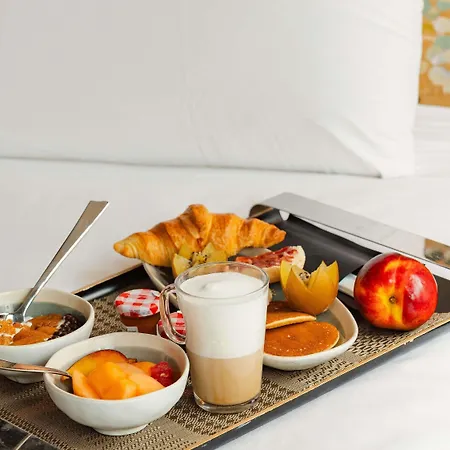 Отель Mercure Paris