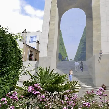 Mercure Paris 4* Левалуа-Пере